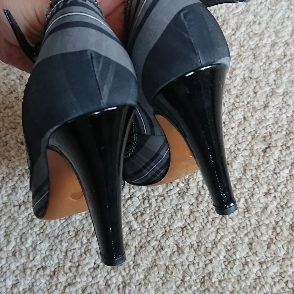 Moschino black & white plaid peep toe Mary Jane size 6